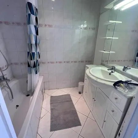 Nice,30m2,vue Exceptionnelle, 4pers,wifi, Clim To Confirm Your Bookin, Write To Vat Sapp 3 7 3 7 7 8 2 1 8 7 8 アパート