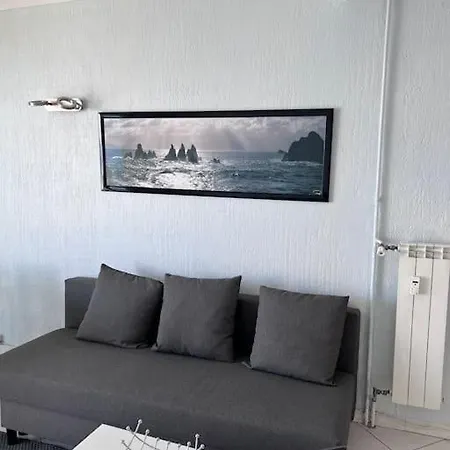 Nice,30m2,vue Exceptionnelle, 4pers,wifi, Clim To Confirm Your Bookin, Write To Vat Sapp 3 7 3 7 7 8 2 1 8 7 8